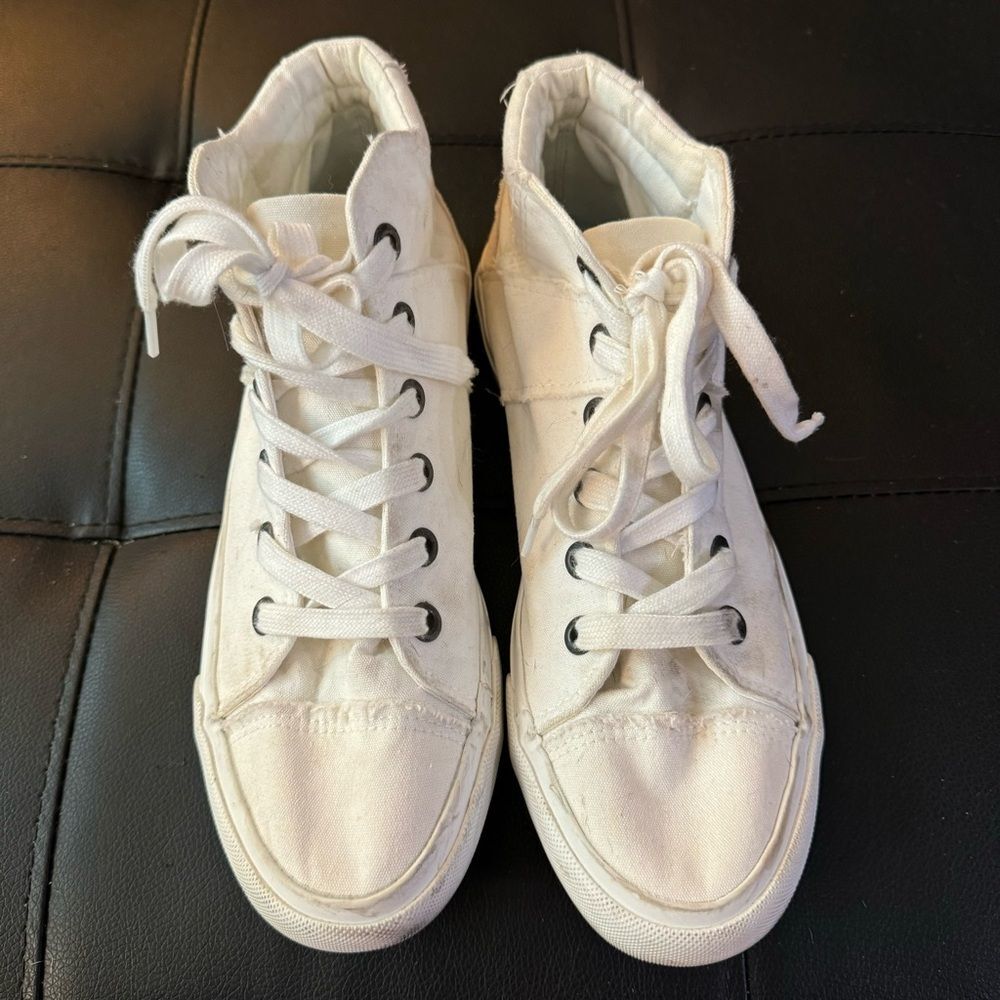 Blowfish Malibu White Canvas High-Top Sneakers Women’s Size 10